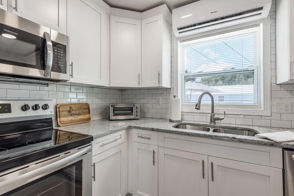 В аренду: $2,100 (1 спален, 2 ванн, 729 Квадратных фут)