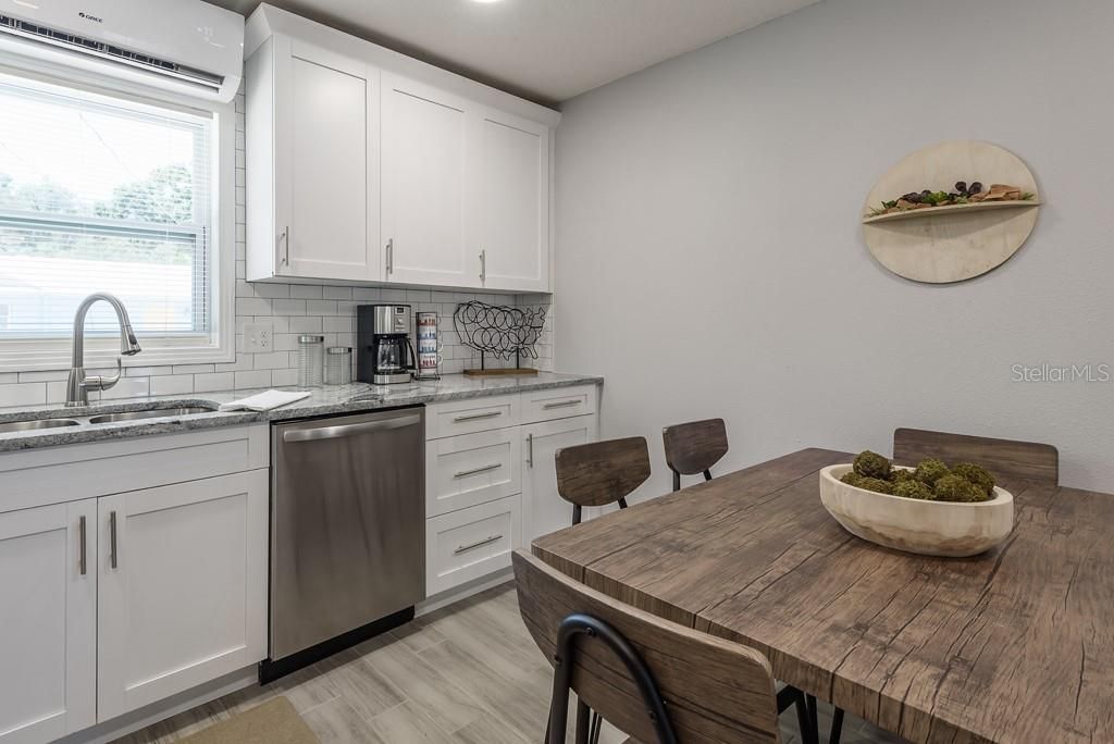 В аренду: $2,100 (1 спален, 2 ванн, 729 Квадратных фут)