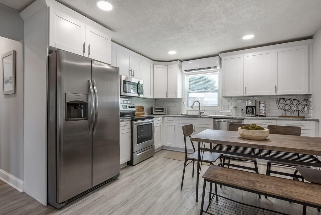 В аренду: $2,100 (1 спален, 2 ванн, 729 Квадратных фут)