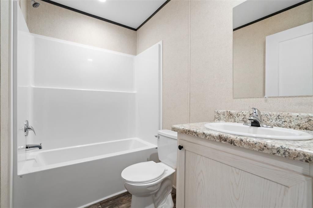 For Sale: $179,930 (3 beds, 2 baths, 1001 Square Feet)