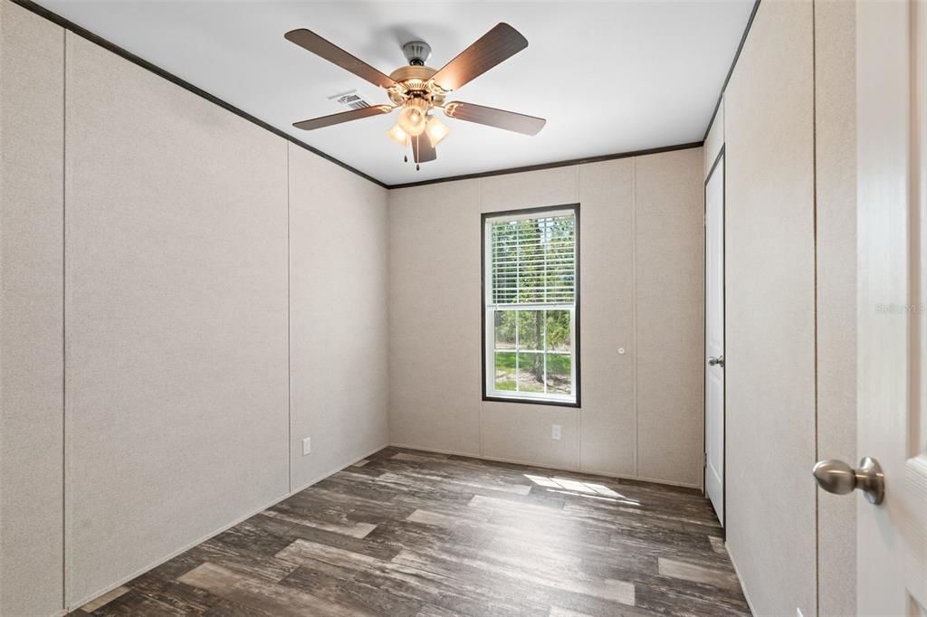 For Sale: $179,930 (3 beds, 2 baths, 1001 Square Feet)