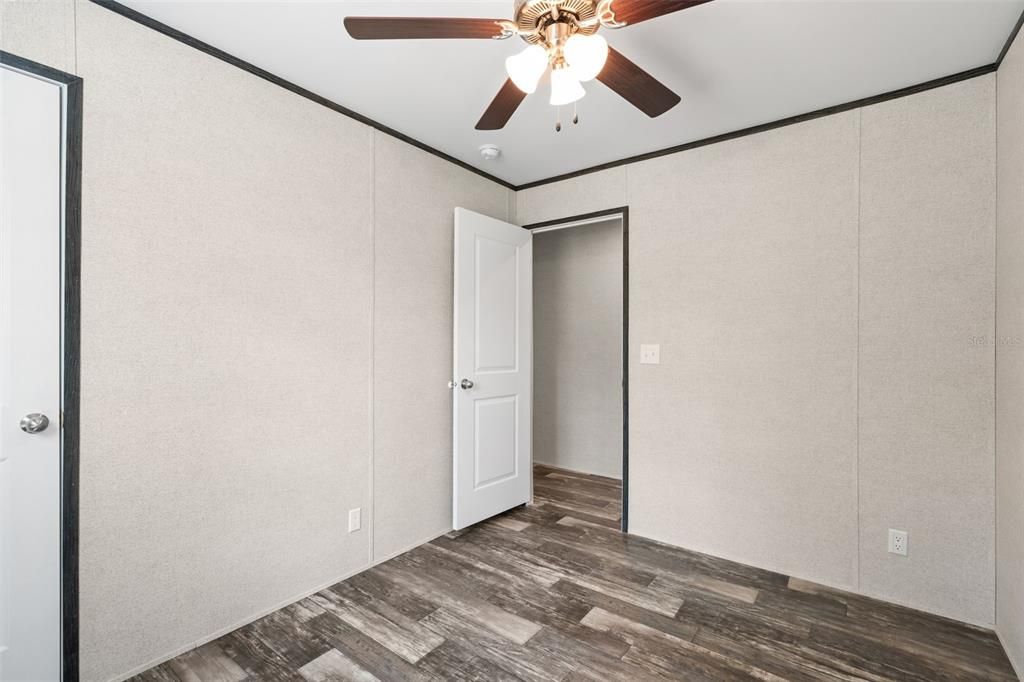 For Sale: $179,930 (3 beds, 2 baths, 1001 Square Feet)