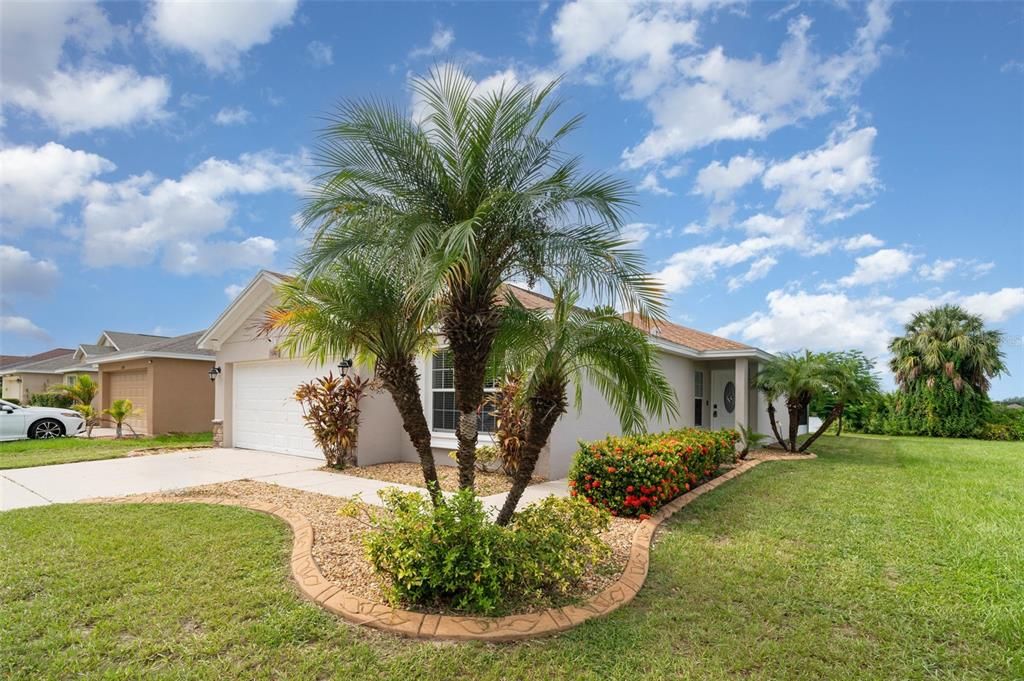 待售: $325,000 (4 贝兹, 2 浴室, 1690 平方英尺)