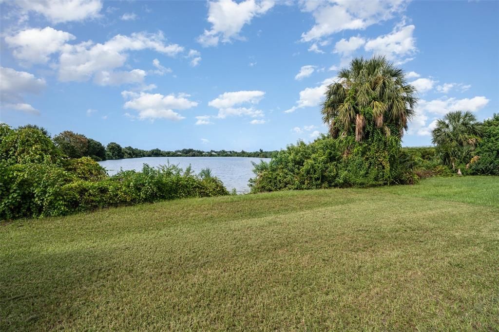 待售: $325,000 (4 贝兹, 2 浴室, 1690 平方英尺)