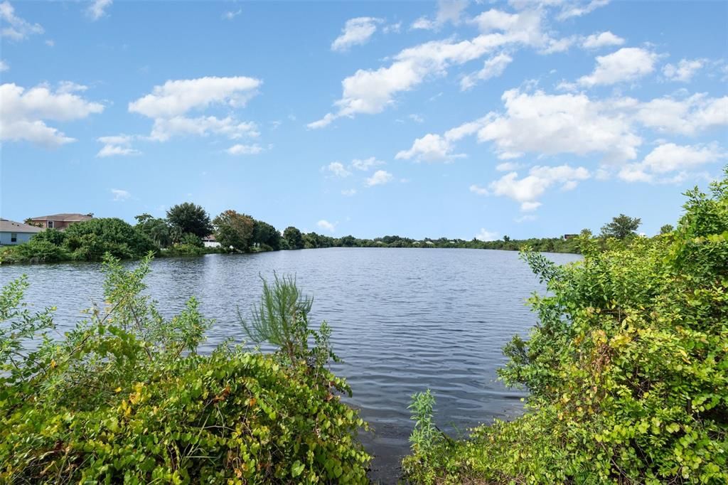 待售: $325,000 (4 贝兹, 2 浴室, 1690 平方英尺)