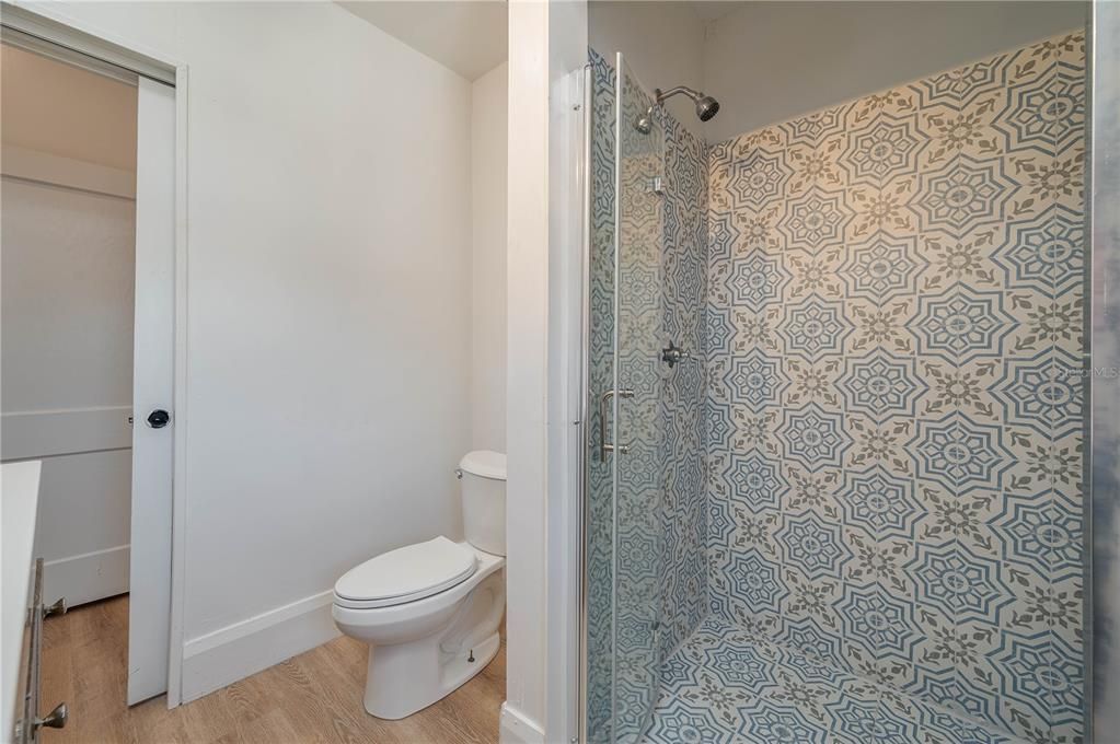 For Sale: $550,000 (4 beds, 1 baths, 2706 Square Feet)