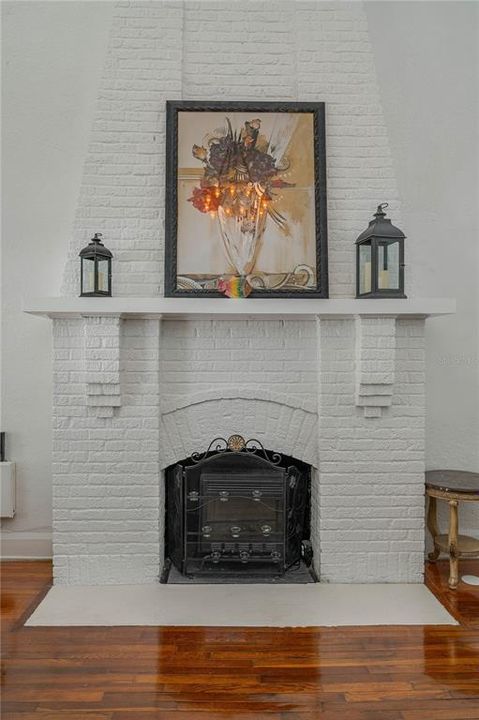 For Sale: $550,000 (4 beds, 1 baths, 2706 Square Feet)