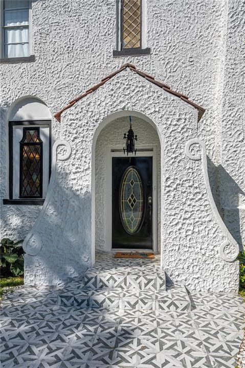 For Sale: $550,000 (4 beds, 1 baths, 2706 Square Feet)