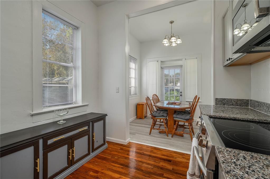 For Sale: $550,000 (4 beds, 1 baths, 2706 Square Feet)