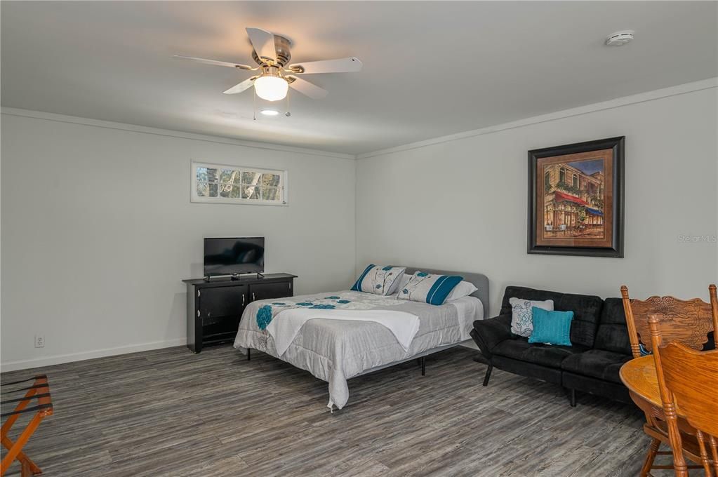 For Sale: $550,000 (4 beds, 1 baths, 2706 Square Feet)