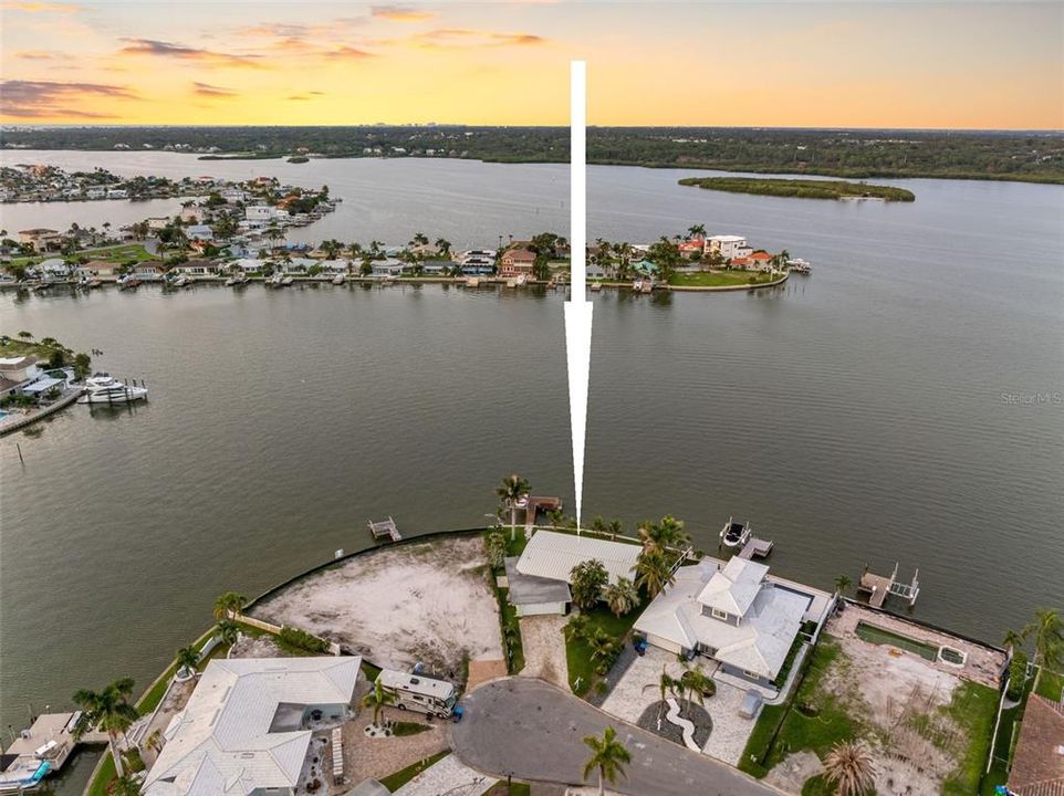 For Sale: $1,295,000 (0.19 acres)