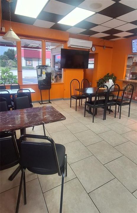 En Venta: $579,000 (0 camas, 0 baños, 1258 Pies cuadrados)