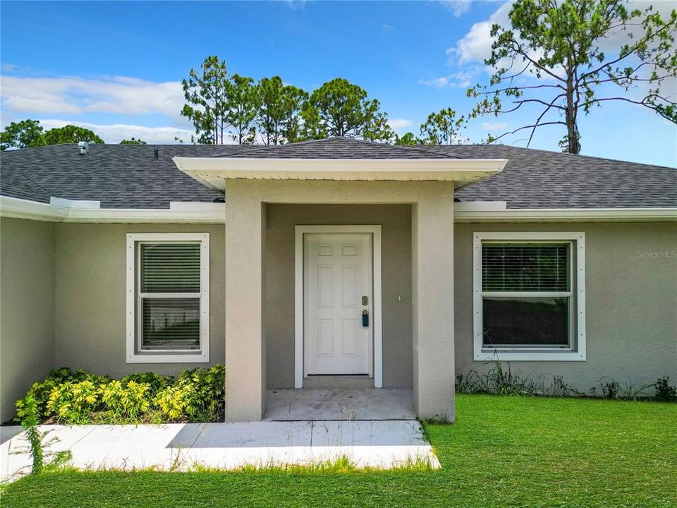 Activo con contrato: $301,900 (4 camas, 2 baños, 1613 Pies cuadrados)