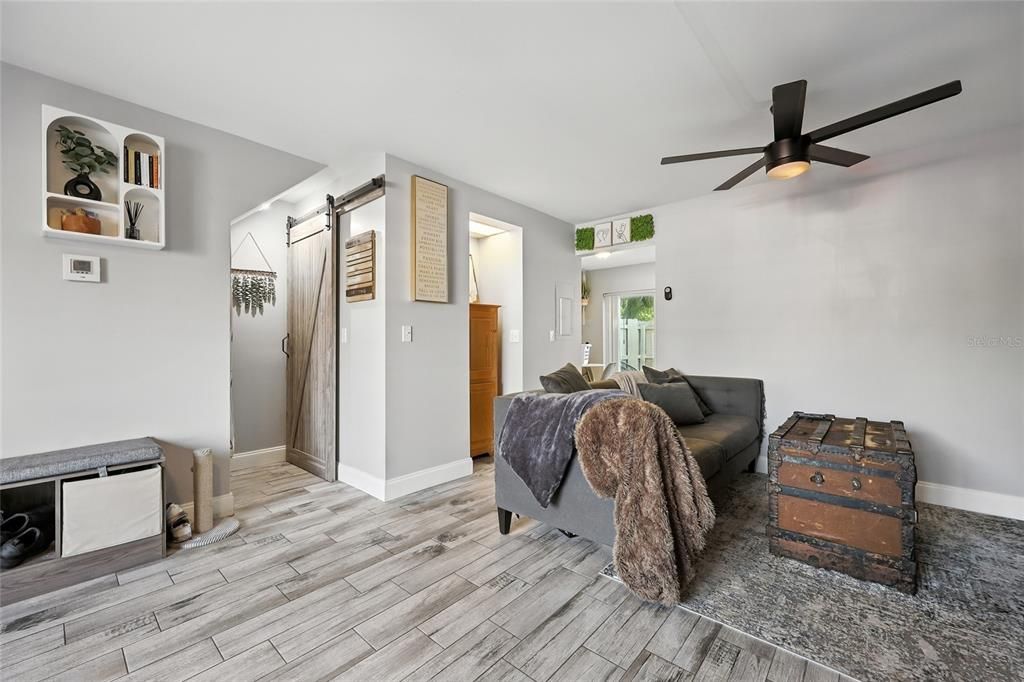 Active With Contract: $210,000 (2 beds, 2 baths, 1031 Square Feet)