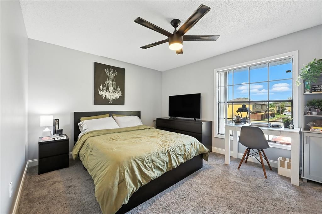 Active With Contract: $210,000 (2 beds, 2 baths, 1031 Square Feet)