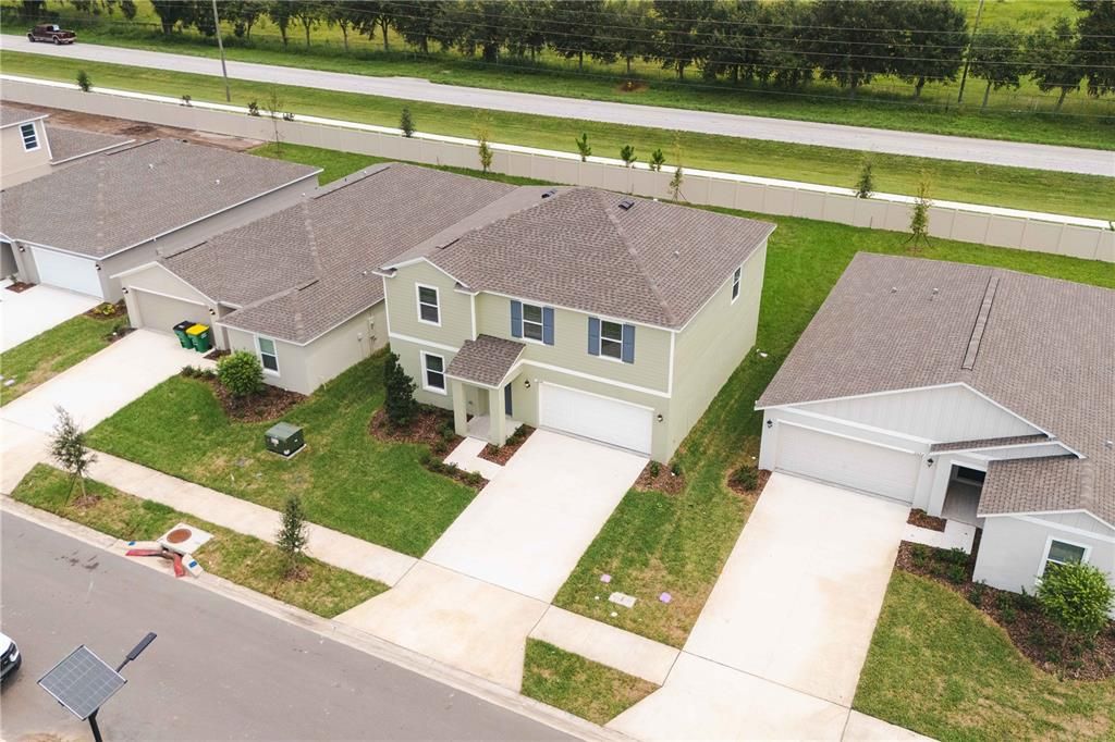 出租: $2,500 (5 贝兹, 3 浴室, 2451 平方英尺)