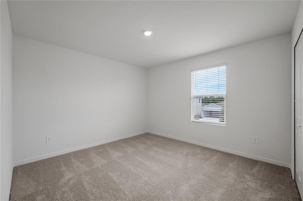 出租: $2,500 (5 贝兹, 3 浴室, 2451 平方英尺)