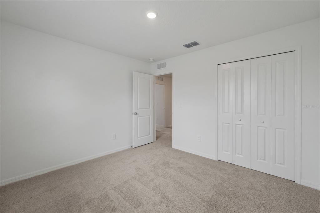 出租: $2,500 (5 贝兹, 3 浴室, 2451 平方英尺)