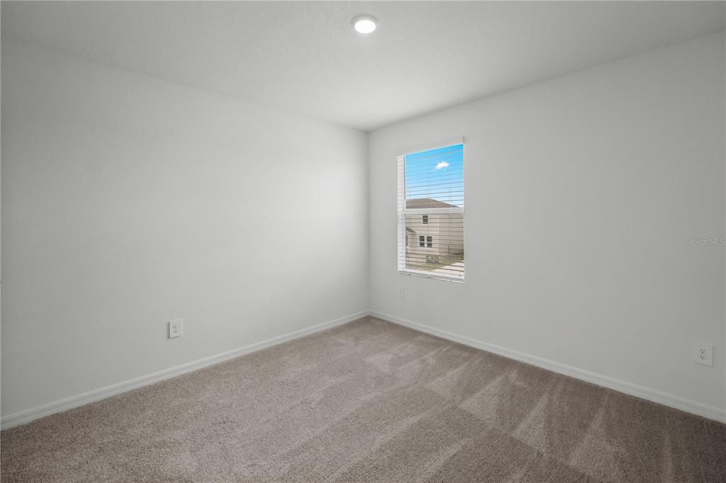 出租: $2,500 (5 贝兹, 3 浴室, 2451 平方英尺)