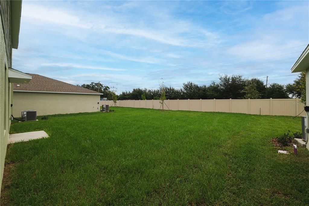 出租: $2,500 (5 贝兹, 3 浴室, 2451 平方英尺)