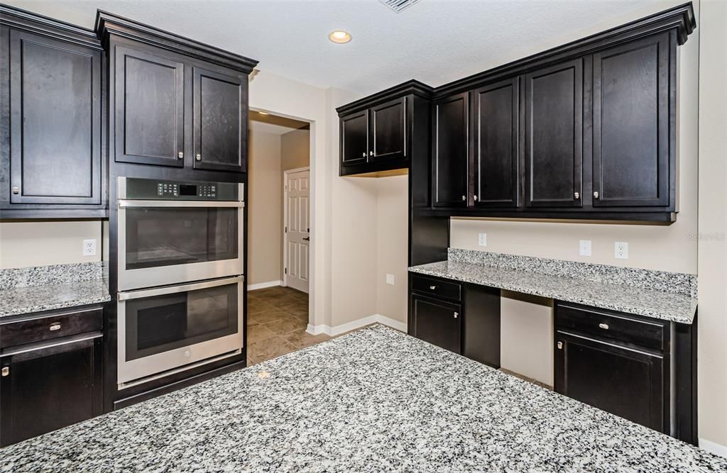 En Venta: $899,999 (5 camas, 4 baños, 3984 Pies cuadrados)