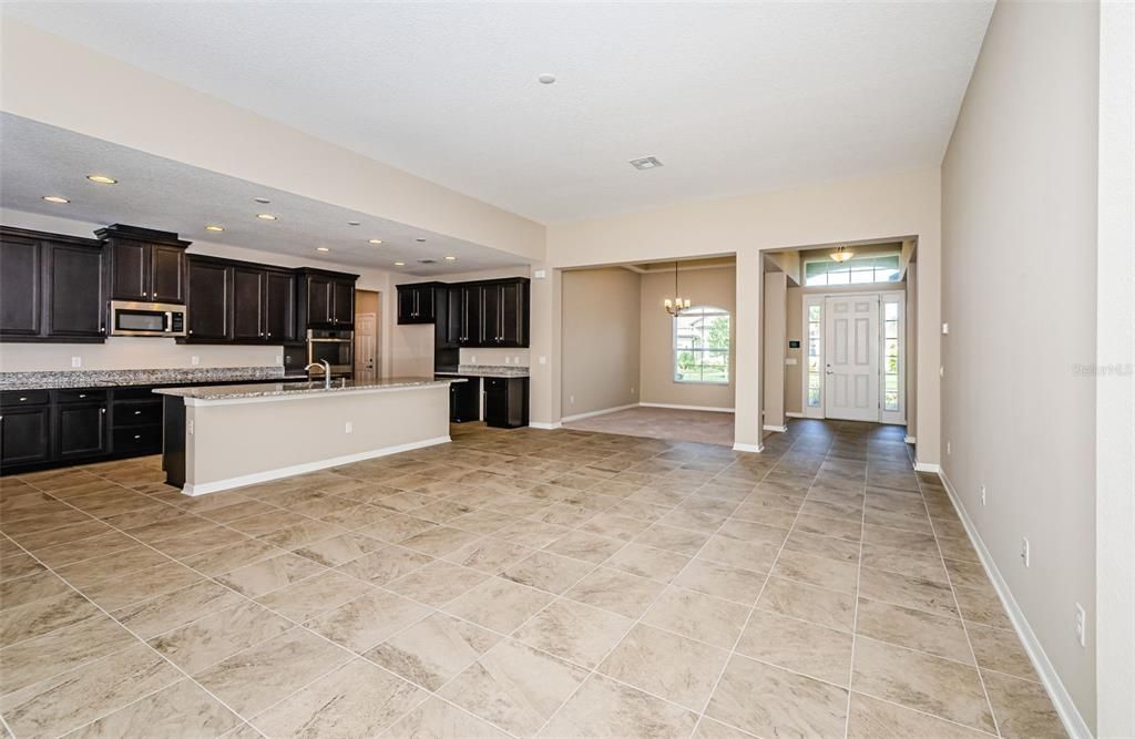 En Venta: $899,999 (5 camas, 4 baños, 3984 Pies cuadrados)