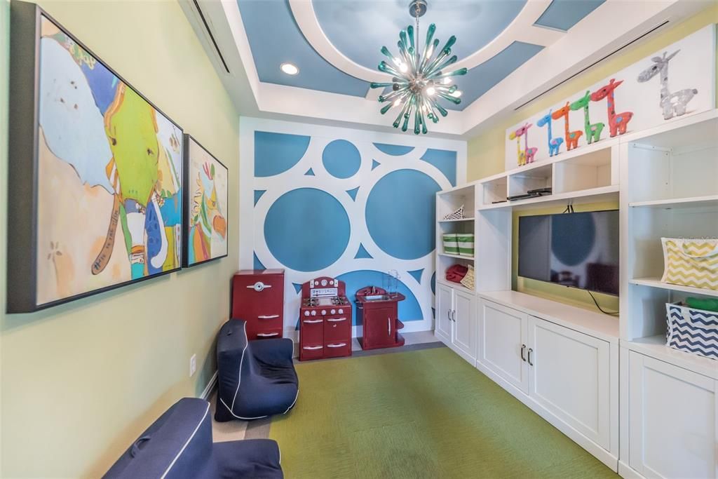 En Venta: $899,999 (5 camas, 4 baños, 3984 Pies cuadrados)