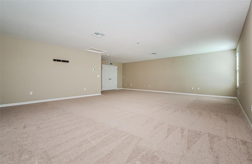 En Venta: $899,999 (5 camas, 4 baños, 3984 Pies cuadrados)