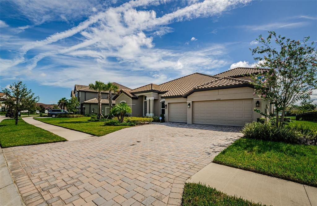 En Venta: $899,999 (5 camas, 4 baños, 3984 Pies cuadrados)