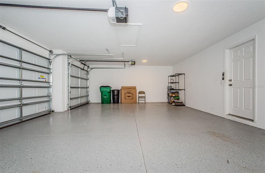 En Venta: $899,999 (5 camas, 4 baños, 3984 Pies cuadrados)