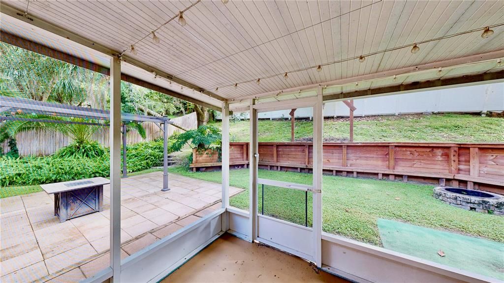 For Sale: $375,000 (3 beds, 2 baths, 1822 Square Feet)