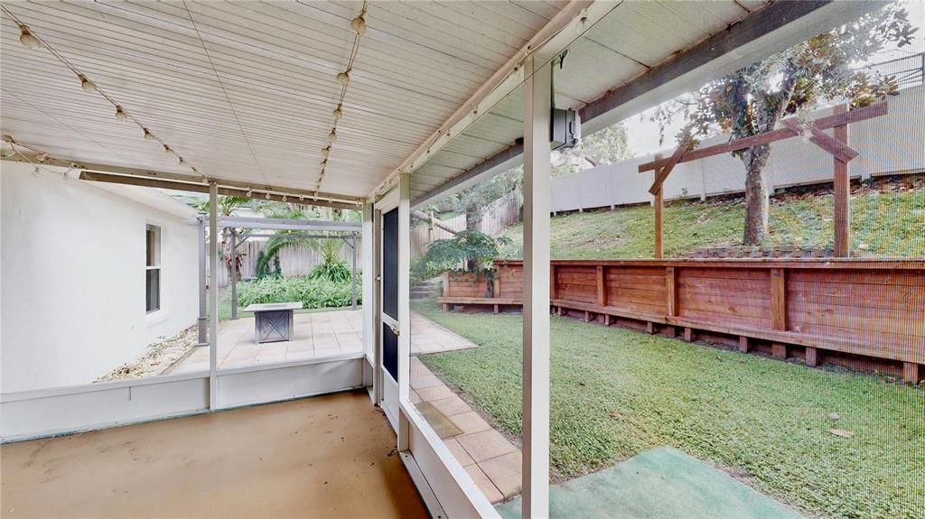 For Sale: $375,000 (3 beds, 2 baths, 1822 Square Feet)