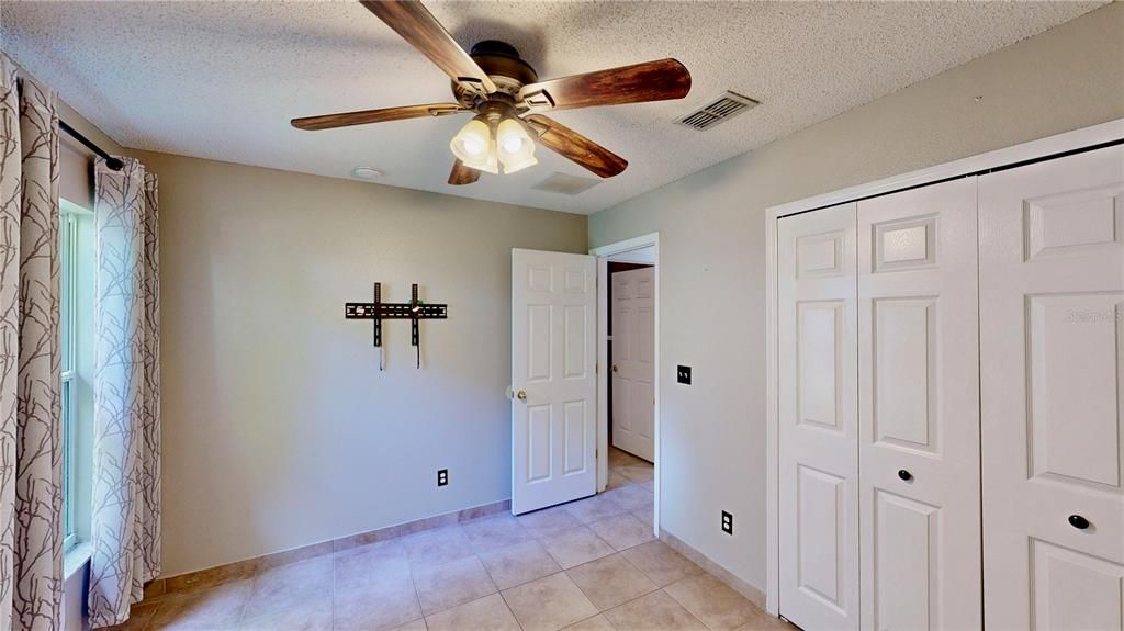 For Sale: $375,000 (3 beds, 2 baths, 1822 Square Feet)