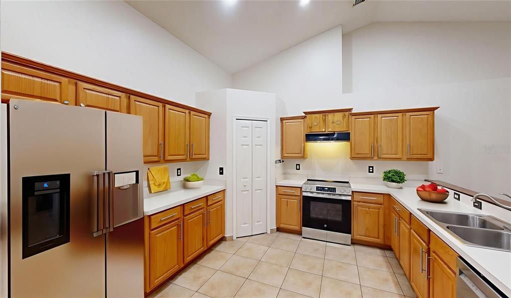 For Sale: $375,000 (3 beds, 2 baths, 1822 Square Feet)