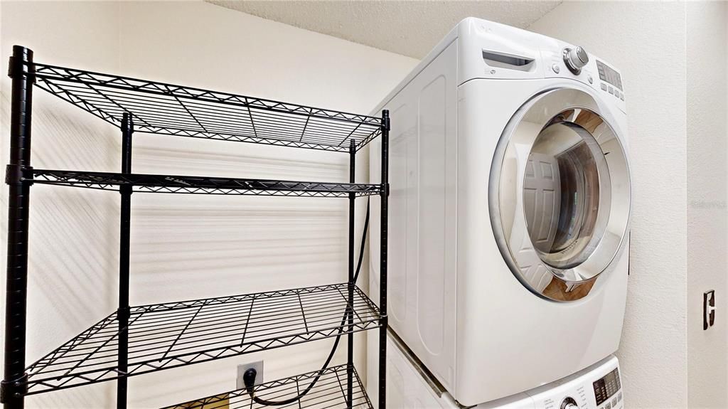 For Sale: $375,000 (3 beds, 2 baths, 1822 Square Feet)