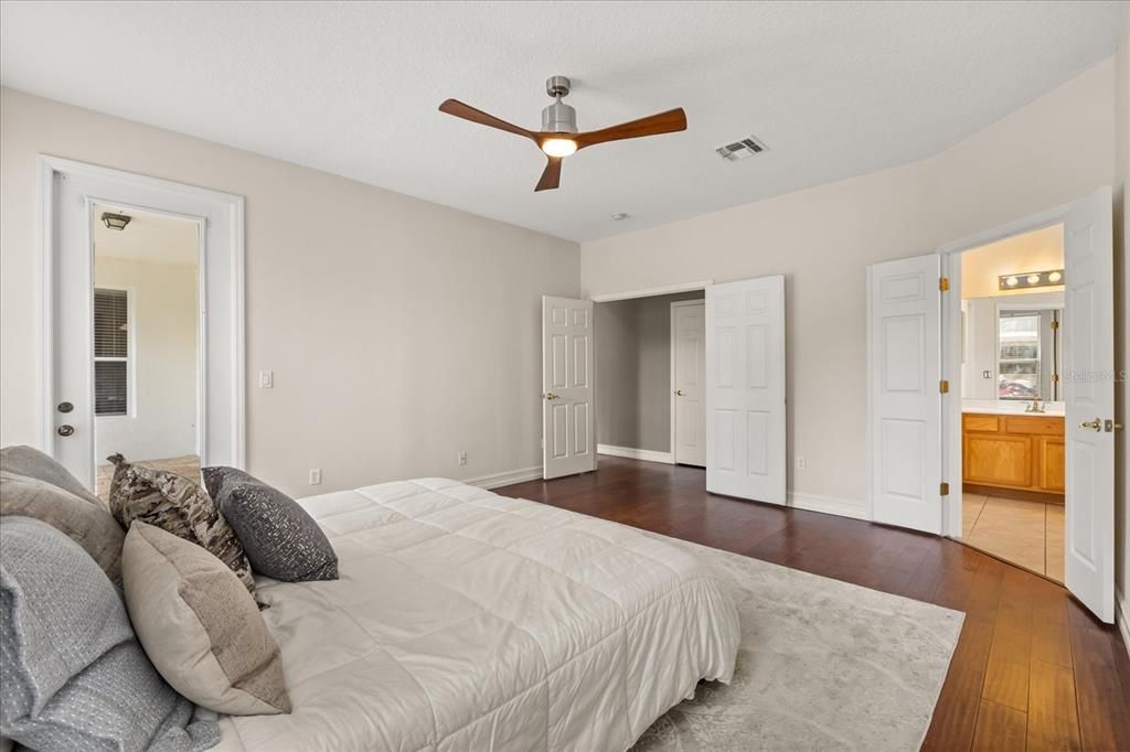 待售: $899,000 (7 贝兹, 5 浴室, 3753 平方英尺)