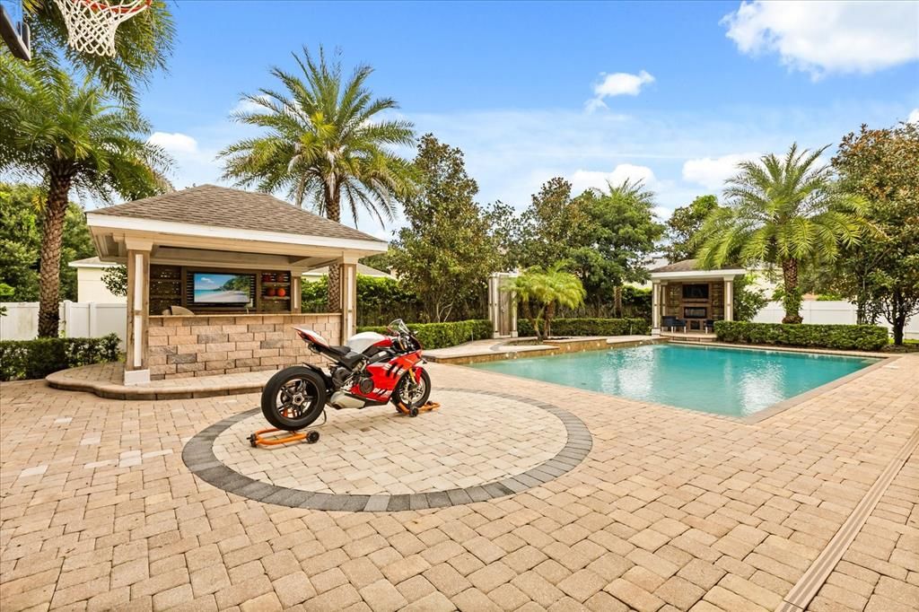 待售: $899,000 (7 贝兹, 5 浴室, 3753 平方英尺)