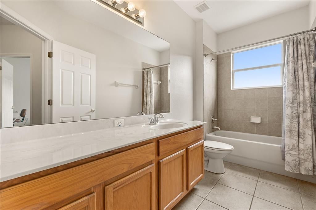 待售: $899,000 (7 贝兹, 5 浴室, 3753 平方英尺)