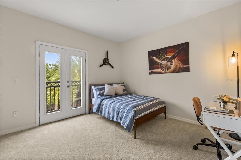 待售: $899,000 (7 贝兹, 5 浴室, 3753 平方英尺)