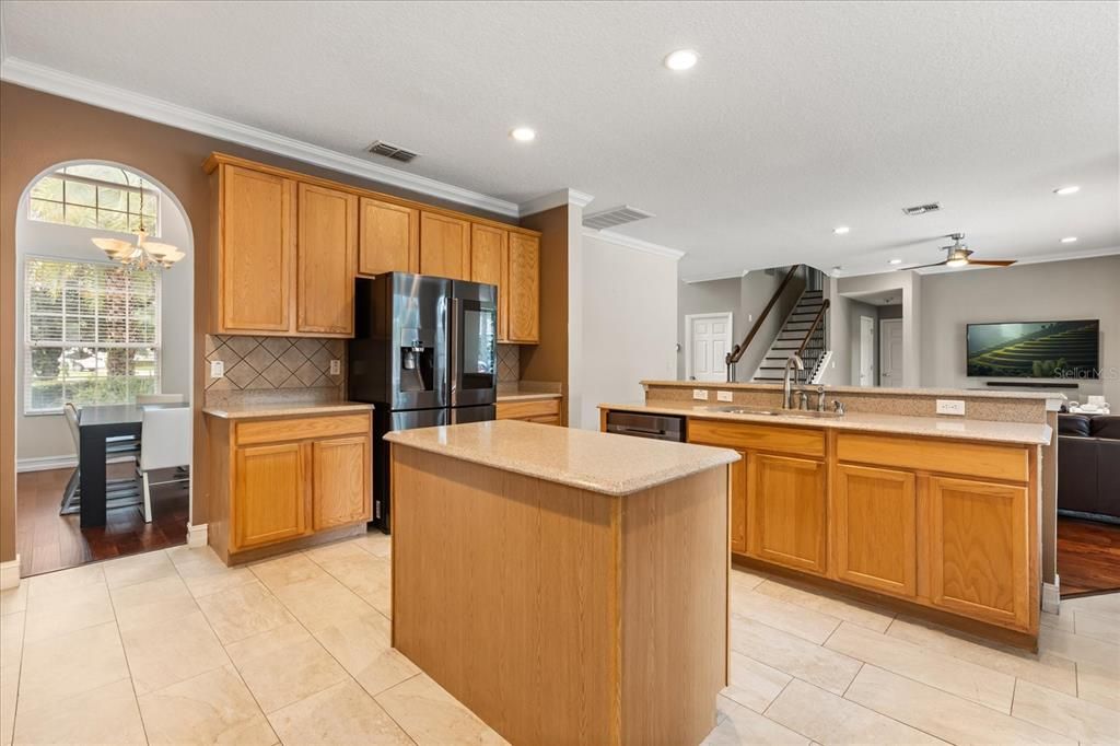 待售: $899,000 (7 贝兹, 5 浴室, 3753 平方英尺)