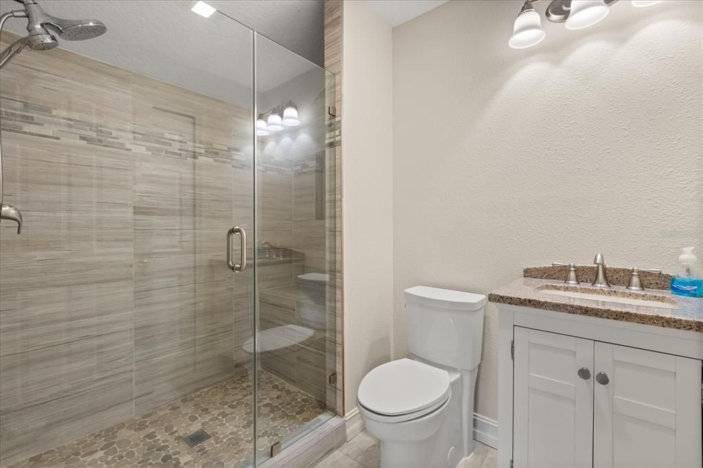 待售: $899,000 (7 贝兹, 5 浴室, 3753 平方英尺)