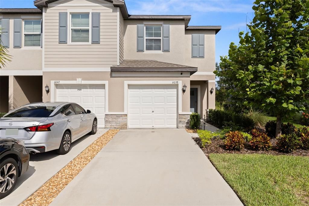 For Sale: $330,000 (2 beds, 2 baths, 1541 Square Feet)