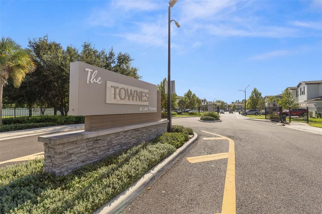 For Sale: $330,000 (2 beds, 2 baths, 1541 Square Feet)