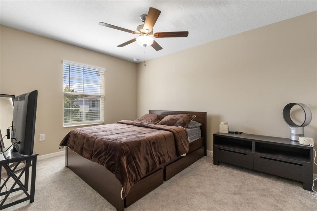 For Sale: $330,000 (2 beds, 2 baths, 1541 Square Feet)