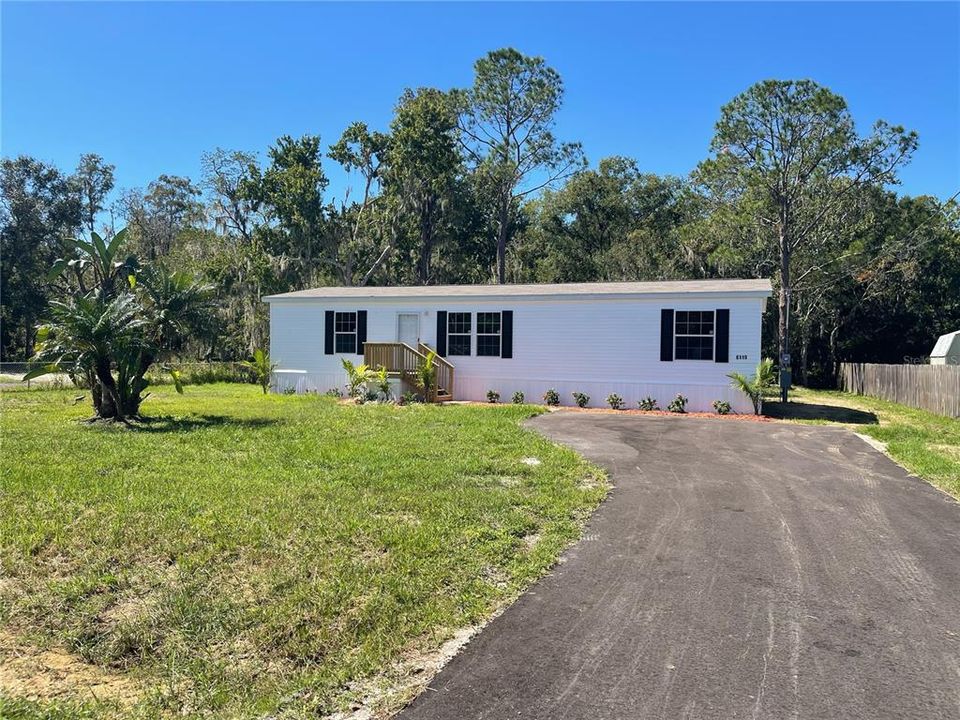 For Sale: $299,000 (3 beds, 2 baths, 1512 Square Feet)