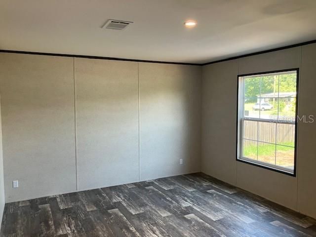 For Sale: $299,000 (3 beds, 2 baths, 1512 Square Feet)