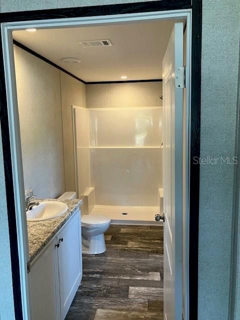 For Sale: $299,000 (3 beds, 2 baths, 1512 Square Feet)