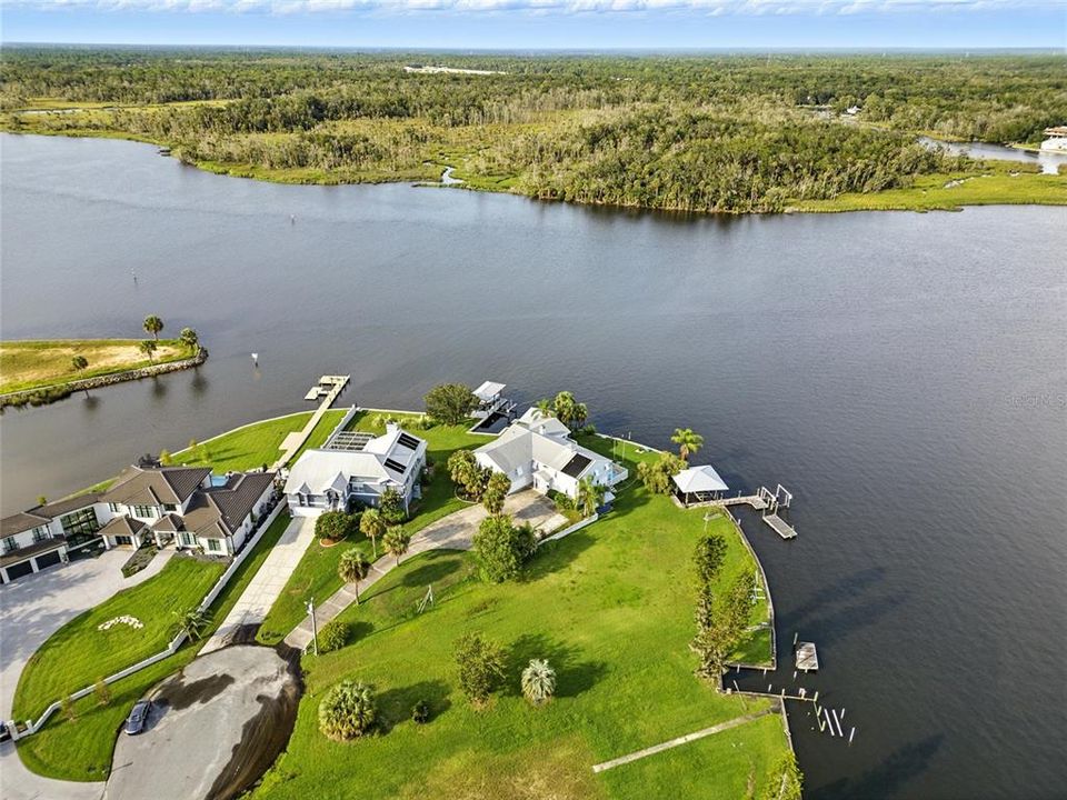 На продажу: $2,500,000 (4 спален, 3 ванн, 4394 Квадратных фут)