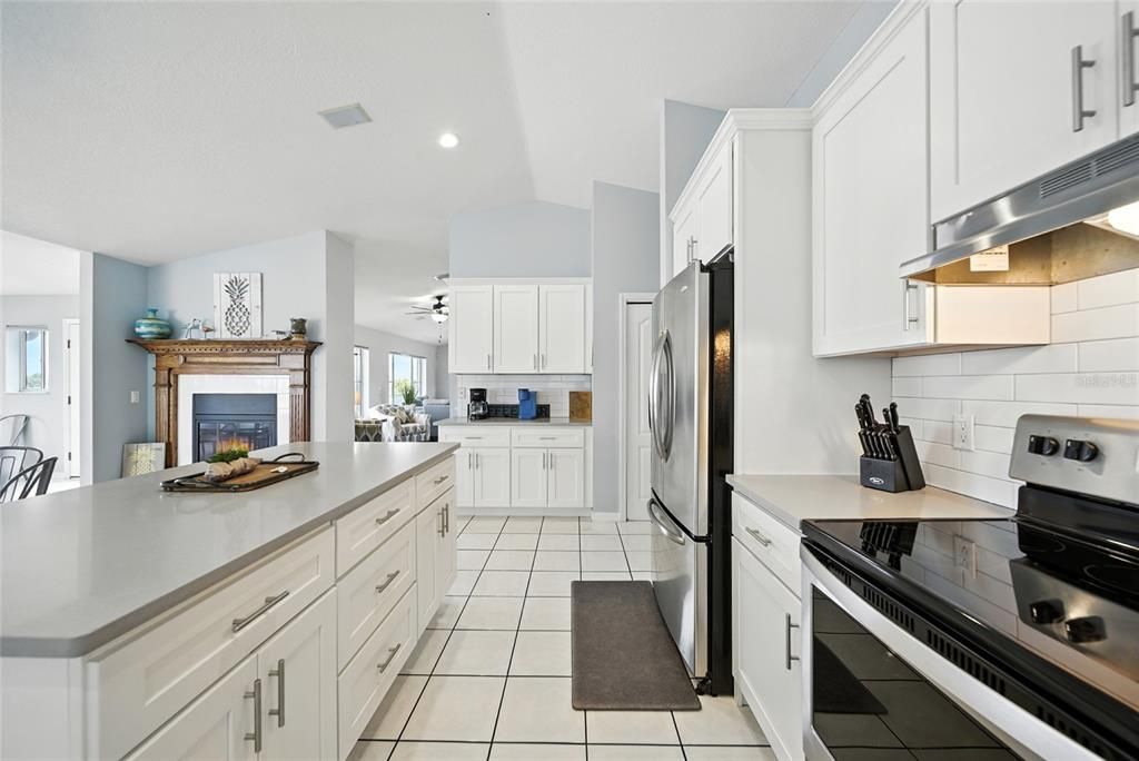 На продажу: $2,500,000 (4 спален, 3 ванн, 4394 Квадратных фут)