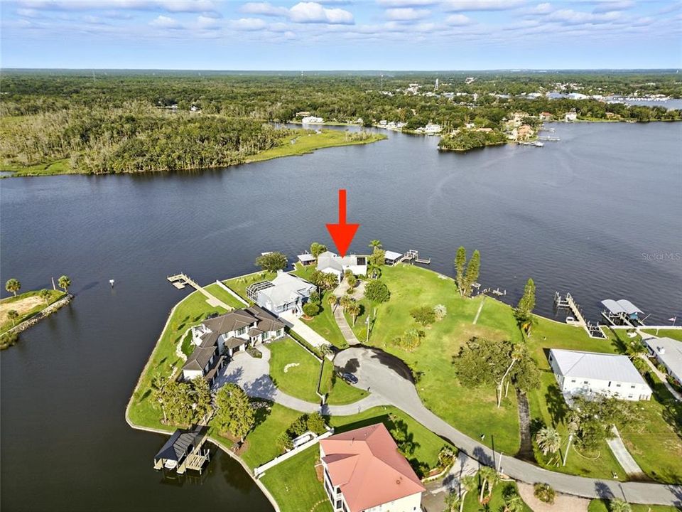 На продажу: $2,500,000 (4 спален, 3 ванн, 4394 Квадратных фут)